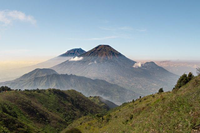 5 Alasan Gunung Prau Ramah buat Pendaki Pemula