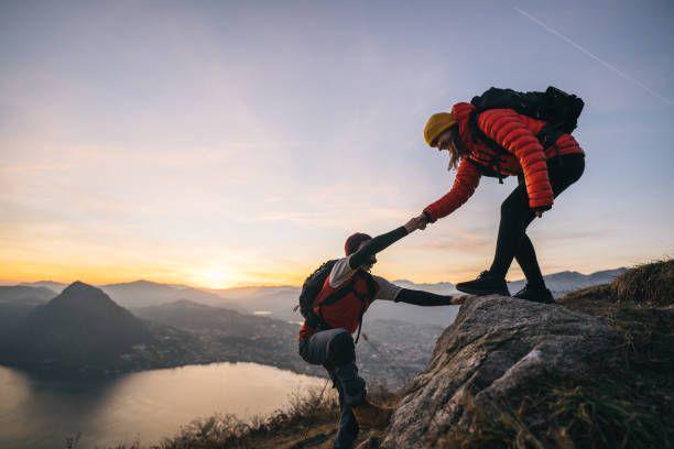 5 Akibat FOMO Naik Gunung yang Harus Kamu Waspadai