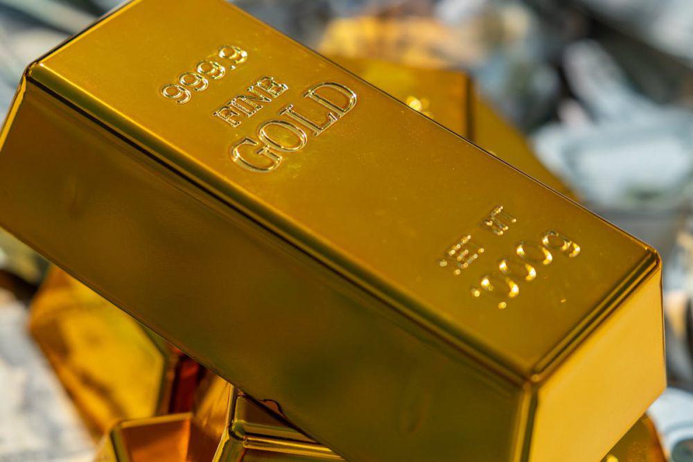 Masyarakat Antre Beli Emas meski Harga Naik, Tanda Ekonomi Bermasalah