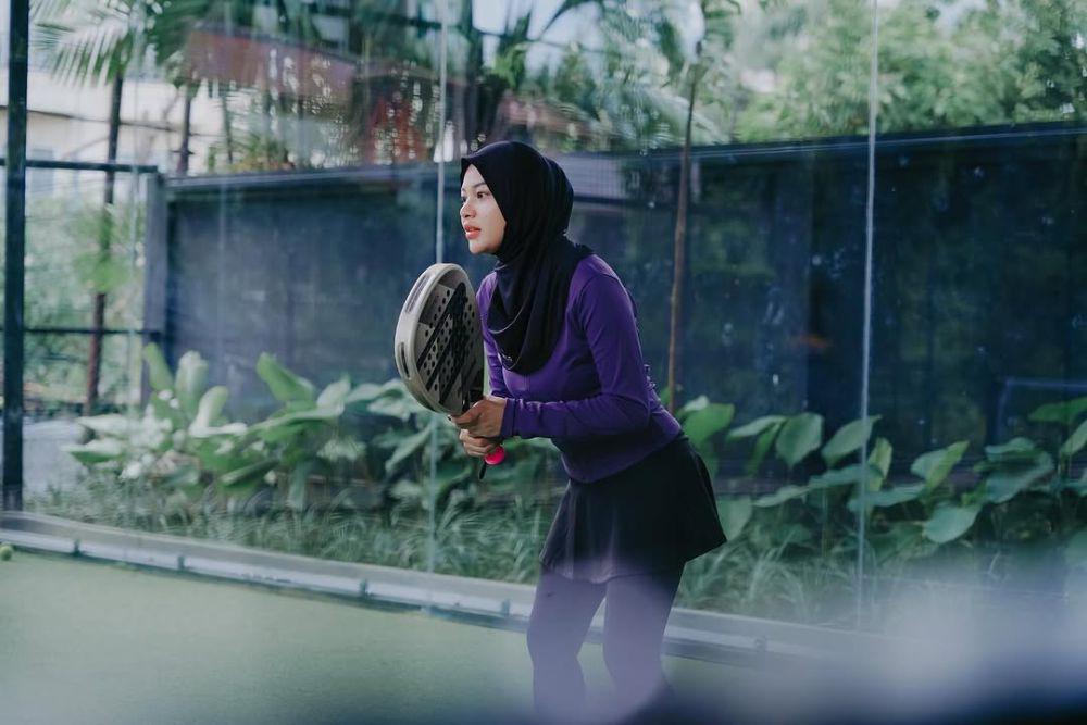 8 Potret Aurel Hermansyah Main Padel, Kembali Aktif!