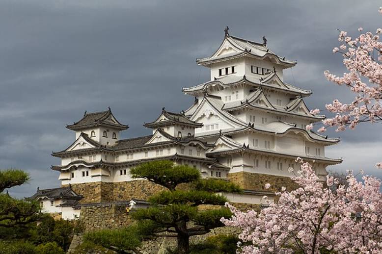 Kastil Himeji (commons.wikimedia.org/Oren Rozen)