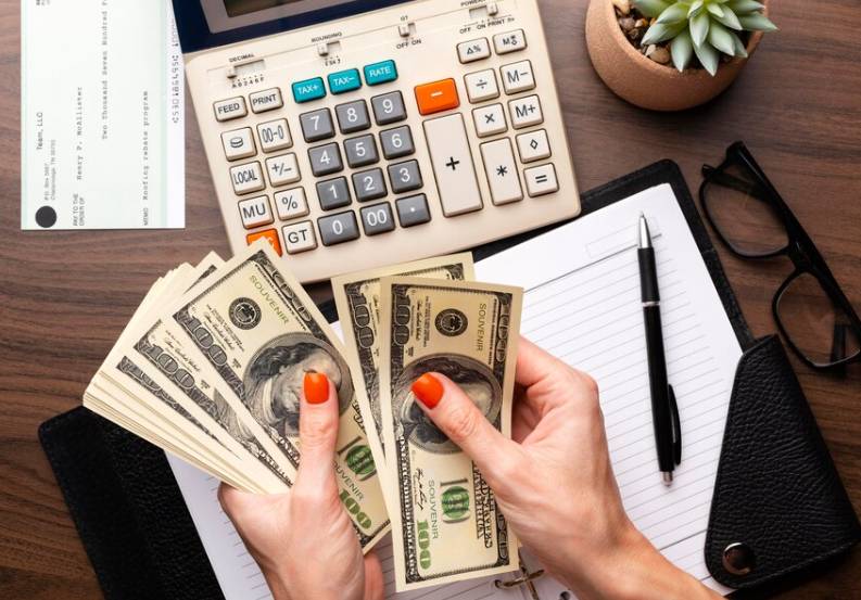 ilustrasi cash (freepik.com/freepik)