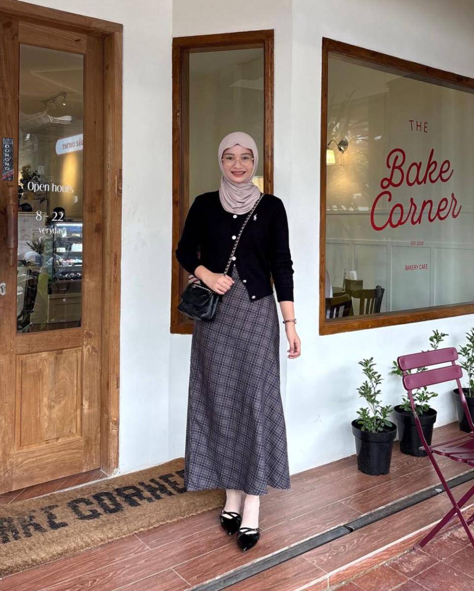 OOTD ala Lutvy Putri (instagram.com/lutvy_putry)