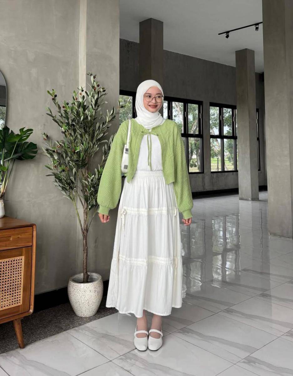 OOTD ala Lutvy Putri (instagram.com/lutvy_putry)