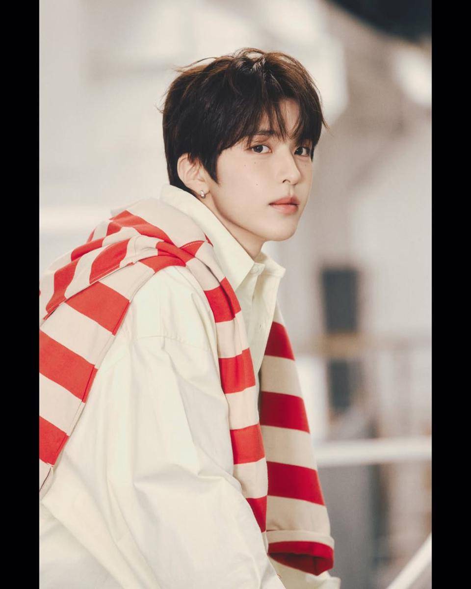 SONGHA SMTR25 United Ver (instagram.com/smtr25_official)