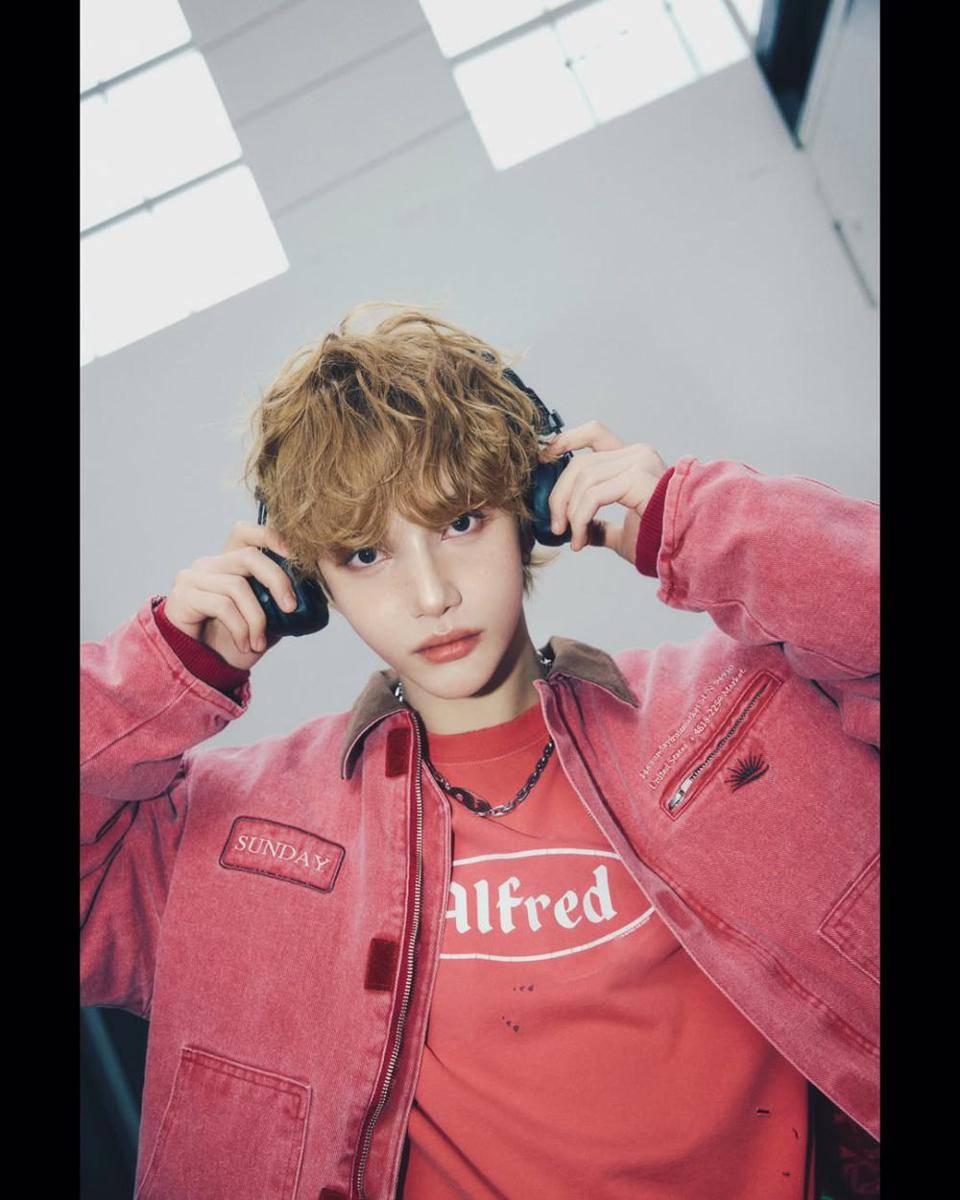 DANIEL SMTR25 United Ver (instagram.com/smtr25_official)