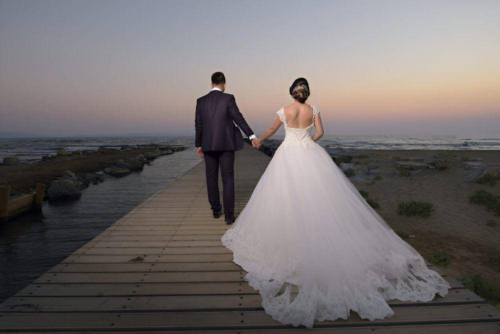 ilustrasi pre-wedding (freepik.com/wirestock)