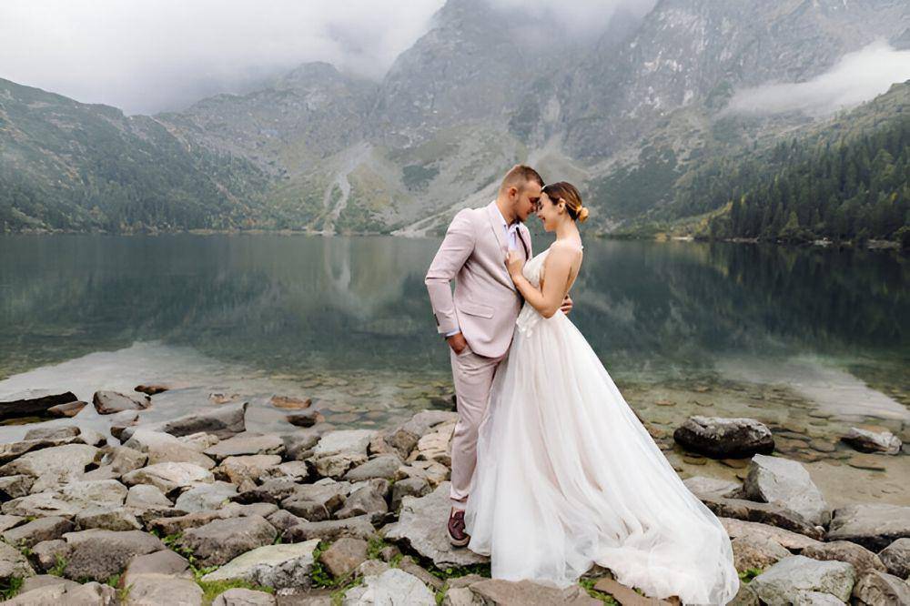 ilustrasi pre-wedding (freepik.com/bristekjegor)