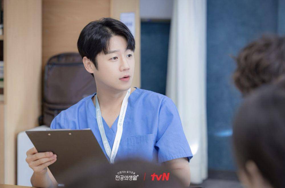 cuplikan drama Resident Playbook (dok. tvN/Resident Playbook)