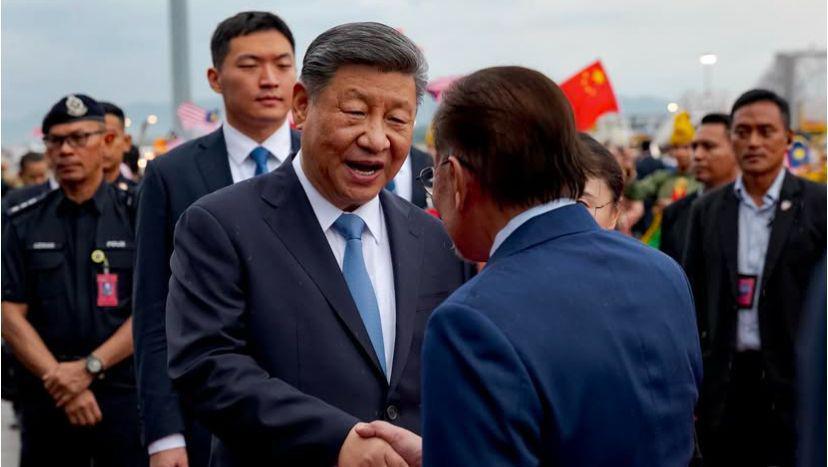 Presiden China Xi Jinping tiba di Malaysia. (Instagram/@anwaribrahim_my)
