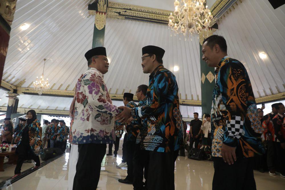 Syawalan paguyuban lurah dan pamong kalurahan se-Kabupaten Sleman, di Pendopo Parasamya Kabupaten Sleman, Rabu (16/4/2025). (Dok. Istimewa)