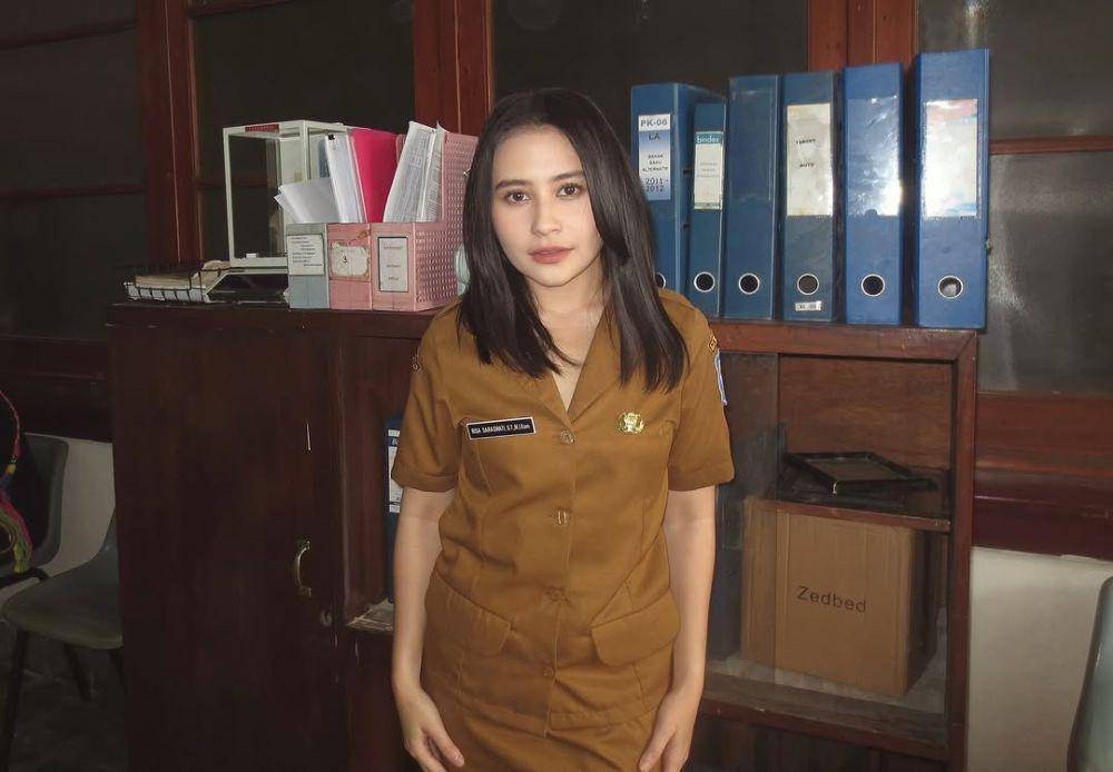 Prilly Latuconsina (instagram.com/prillylatuconsina96)