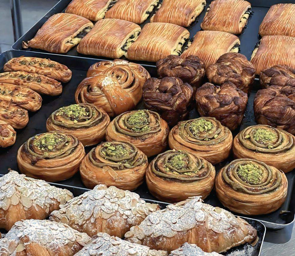 potret aneka roti di Milled Artisan Bakery (instagram.com/milledartisanbakery)