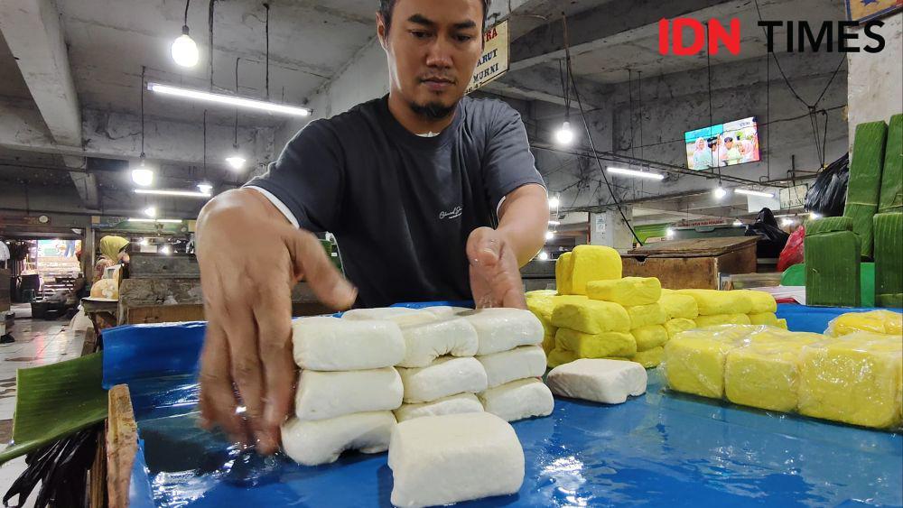 Dampak Tarif Trump, Ukuran Tahu di Pasar Kosambi Bandung Mengecil