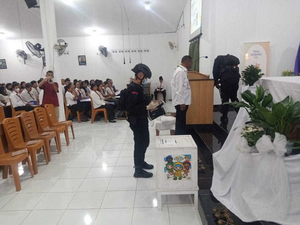 Jelang Jumat Agung, Polisi Sterilisasi Gereja di Tangerang