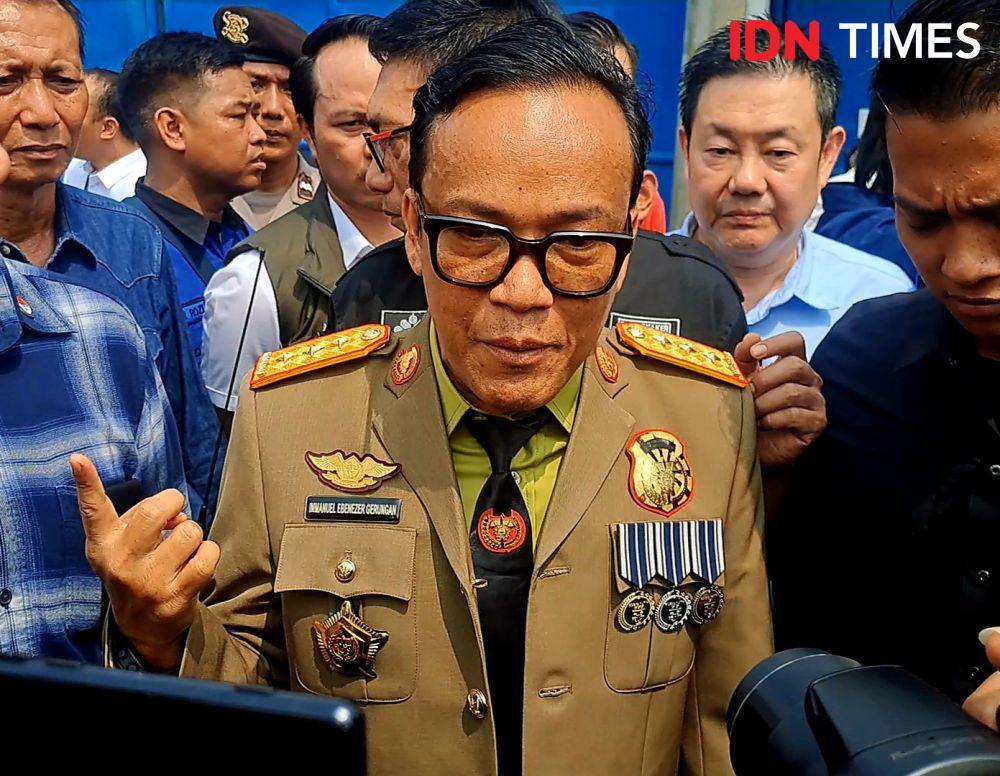 Wamenaker, Immanuel Ebenizer usai mediasi dengan pengusaha Jan Hwa Diana. IDN Times/Ardiansyah Fajar.
