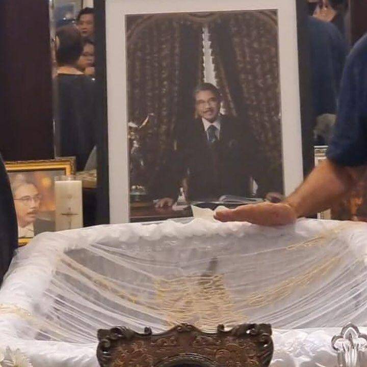 Baim Wong di rumah duka Hotma Sitompul (instagram.com/baimwong)