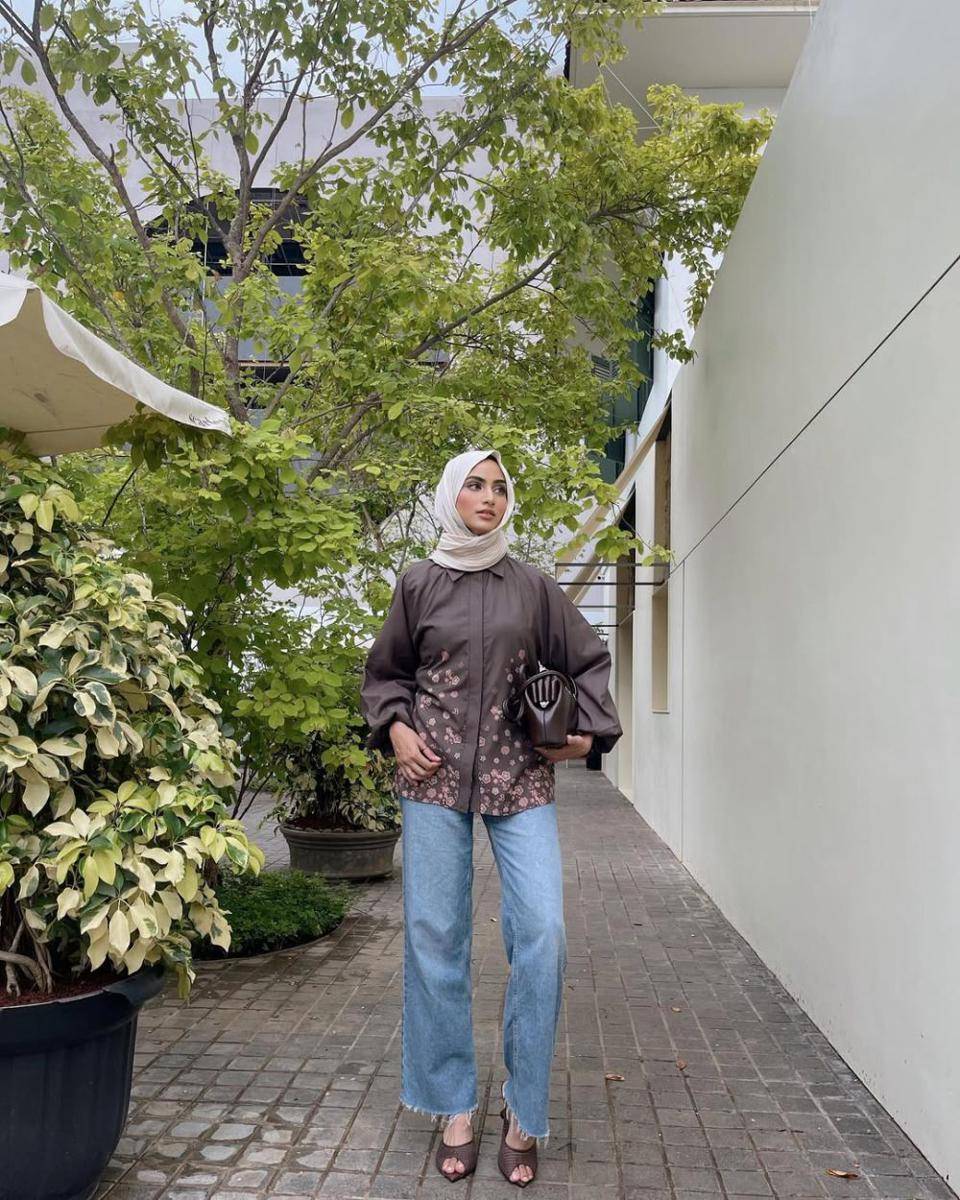 Padu padan outfit cokelat ala Munira Agile (instagram.com/miraagile)