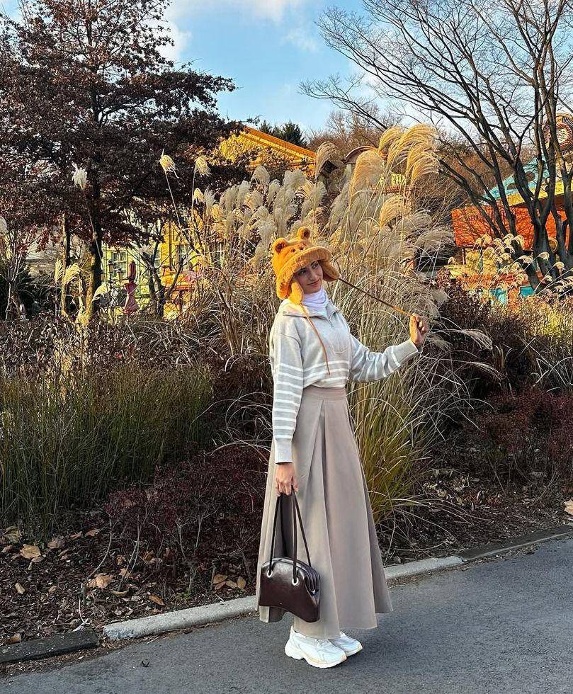 Padu padan outfit cokelat ala Munira Agile (instagram.com/miraagile)