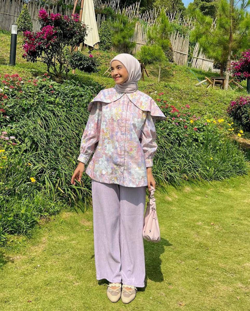 OOTD hijab nuansa pink ala Nabila Ishma (instagram.com/nabilaishma)