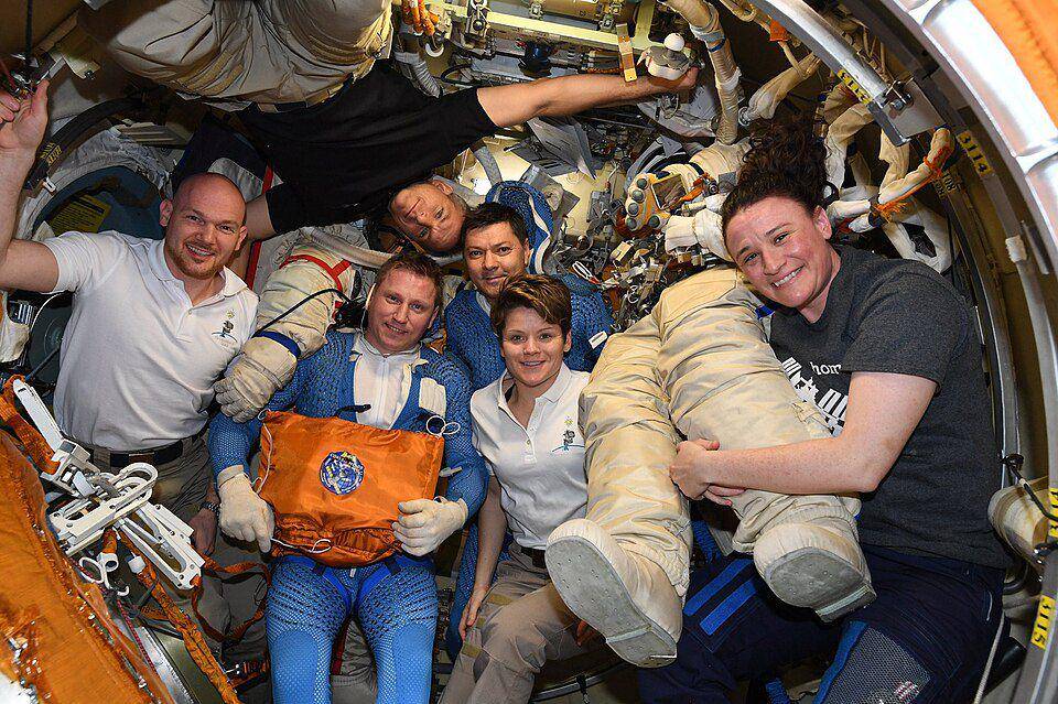 potret kru Expedition 57 yang menjalani misi di ISS pada 11 Desember 2018 (commons.wikimedia.org/NASA/Anne McClain)