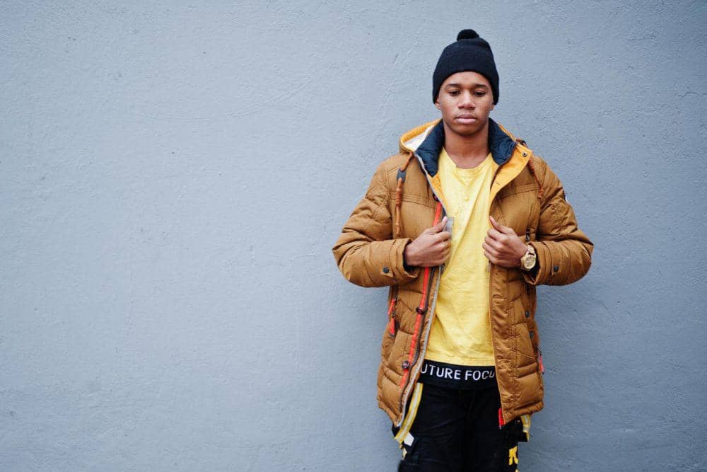 6 Warna yang Cocok Dipadukan dengan Outfit Warna Kuning | IDN Times