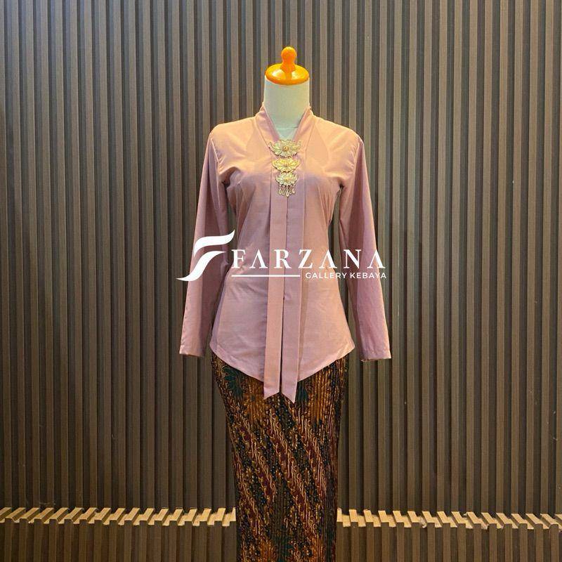 inspirasi model kebaya kartini kain polos (shopee.co.id/Farzana Gallery Kebaya)