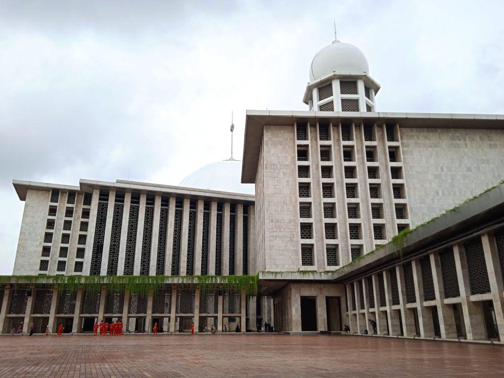 5 Masjid Indah di Jakarta, Bikin Adem dan Betah Beribadah