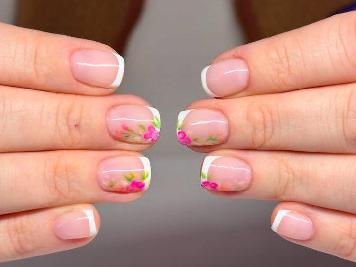 10 Inspirasi Squoval Nail Art, Hiasan Kuku Klasik yang Indah!