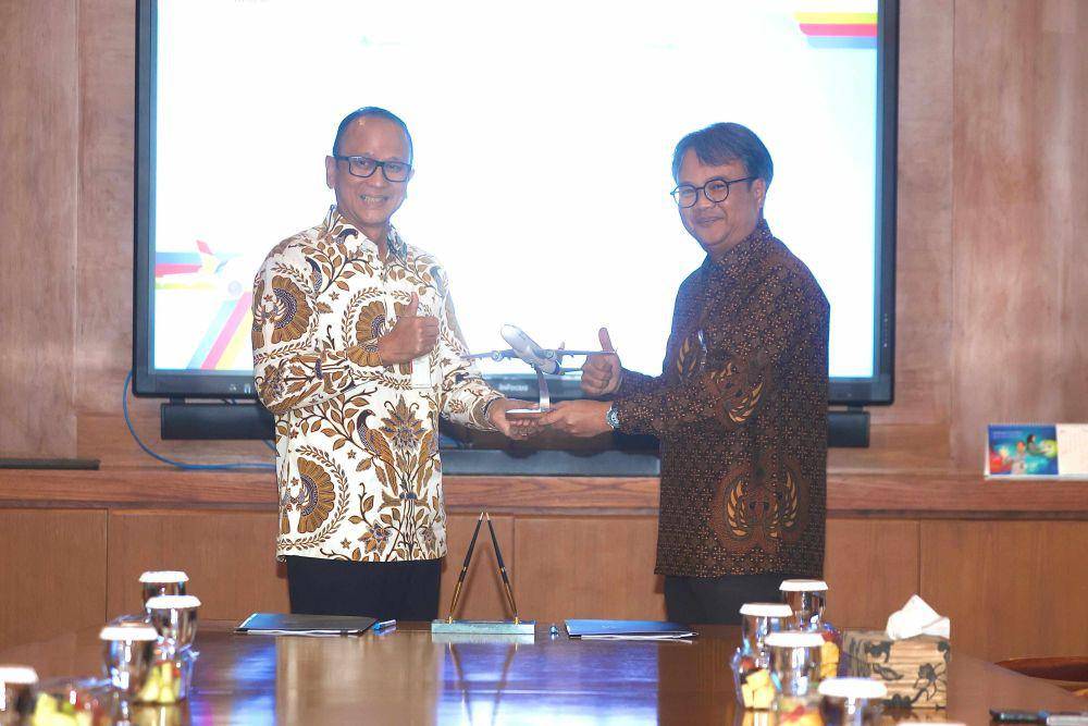 Pelita Air dan Elnusa menjalin kemitraan strategis melalui MoU mengenai penyediaan layanan tiket penerbangan bagi kebutuhan korporasi. (dok. Pertamina)