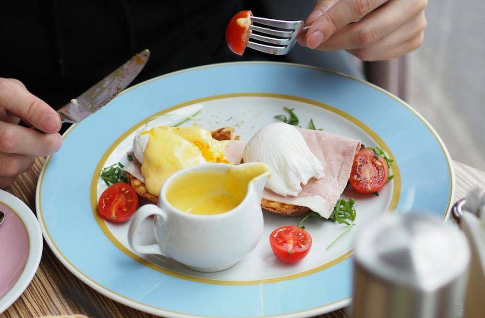 ilustrasi penggunaan hibachi garlic sauce (pexels.com/Viktorya Sergeeva 🫂)