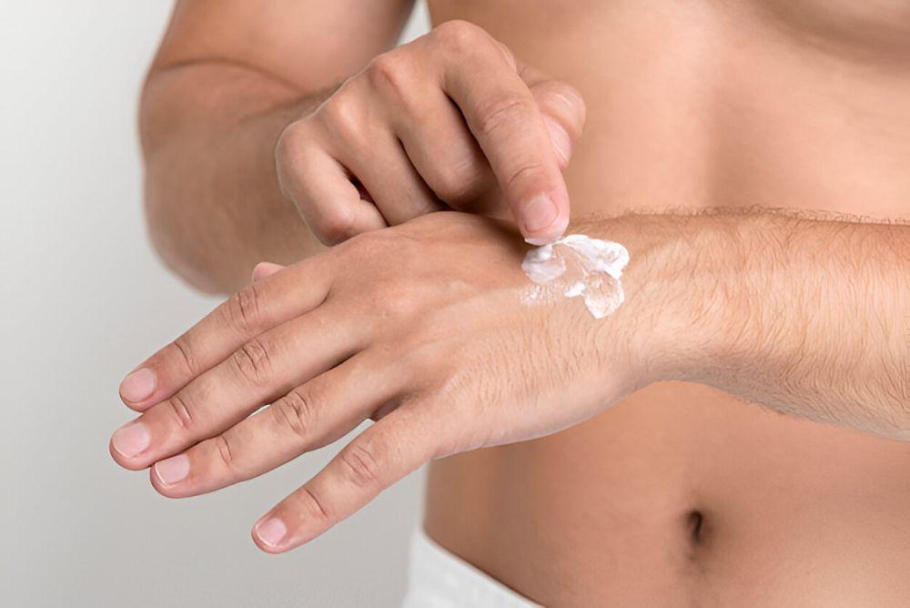 ilustrasi salep nyeri (freepik.com/freepik)