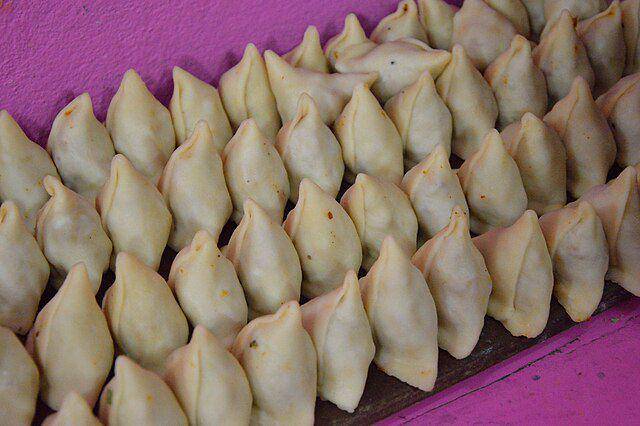 ilustrasi simpan samosa (commons.wikimedia.org/Biswarup Ganguly)
