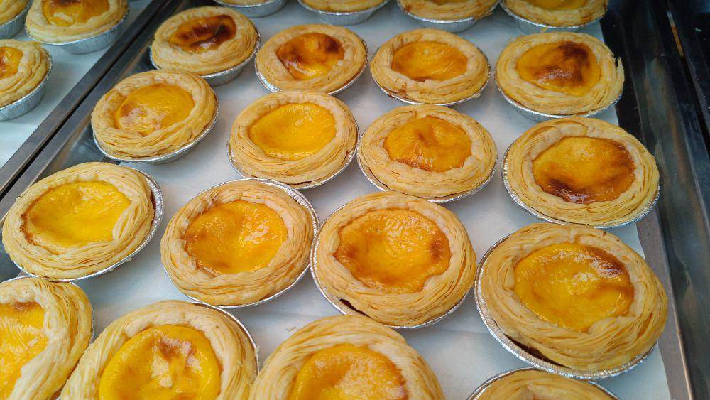 ilustrasi diamkan eggtart (vecteezy.com/Witsanu Patipata)