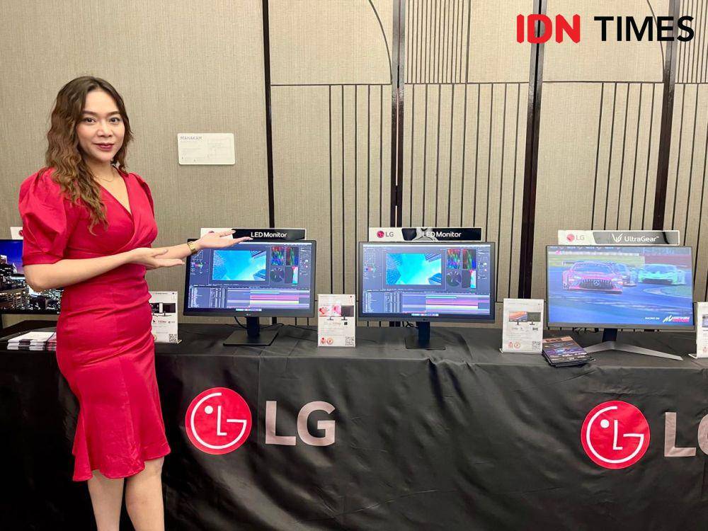 PT LG Electronics Indonesia (LG) mengenalkan koleksi produk monitor terbaru ke pasar Semarang dan sekitarnya, Rabu (16/4/2025) malam. (IDN Times/Anggun Puspitoningrum)