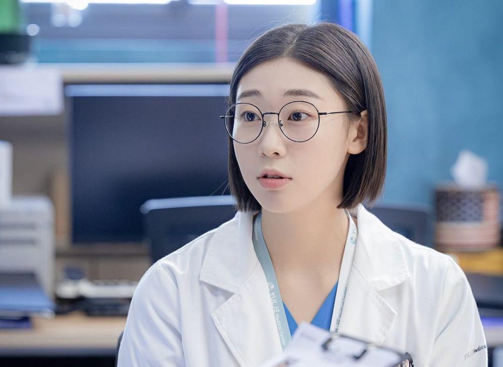 Profil dan Biodata Han Ye Ji pemeran Kim Sa Bi di Resident Playbook (Instagram/tvn_drama)