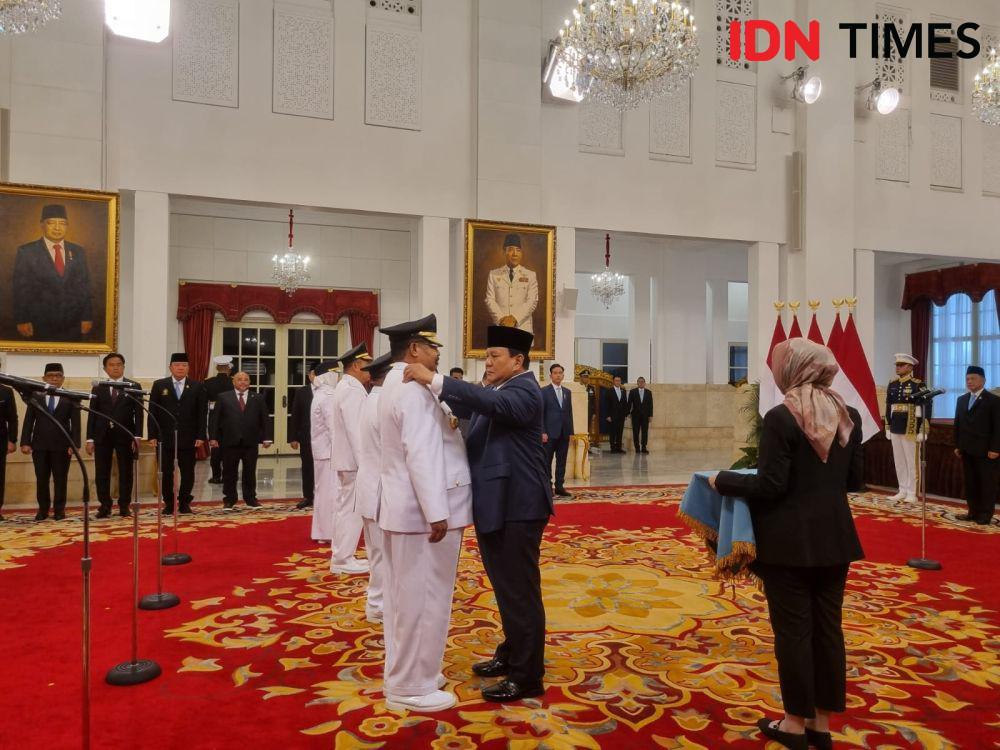 Sah! Prabowo Lantik Gubernur Papua Pegunungan dan Kepulauan Bangka