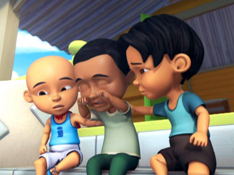 Ijat menangis karena rumahnya kebakaran (dok. Les' Copaque Production/Upin & Ipin)