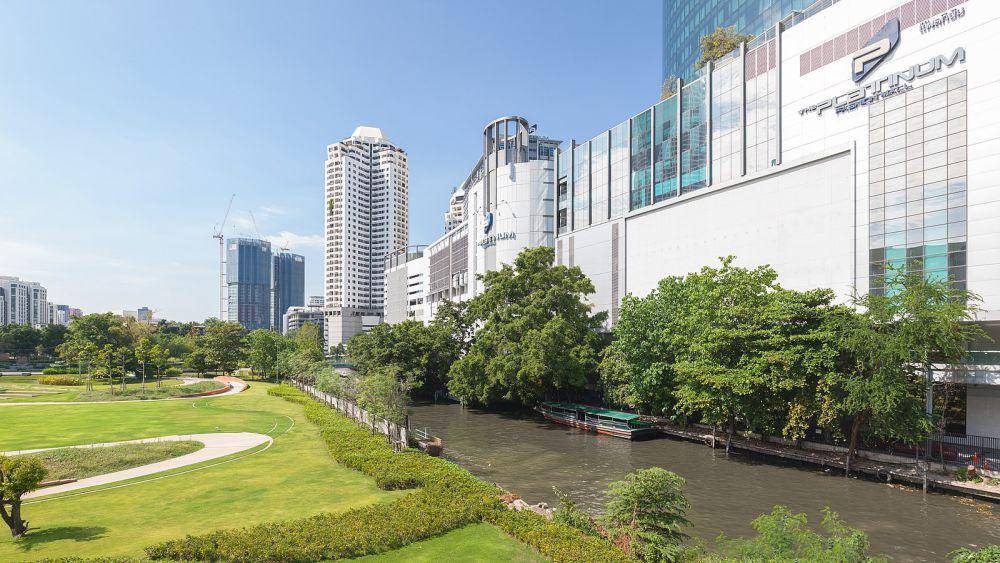 potret Platinum Fashion Mall (commons.wikimedia.org/Supanut Arunoprayote)
