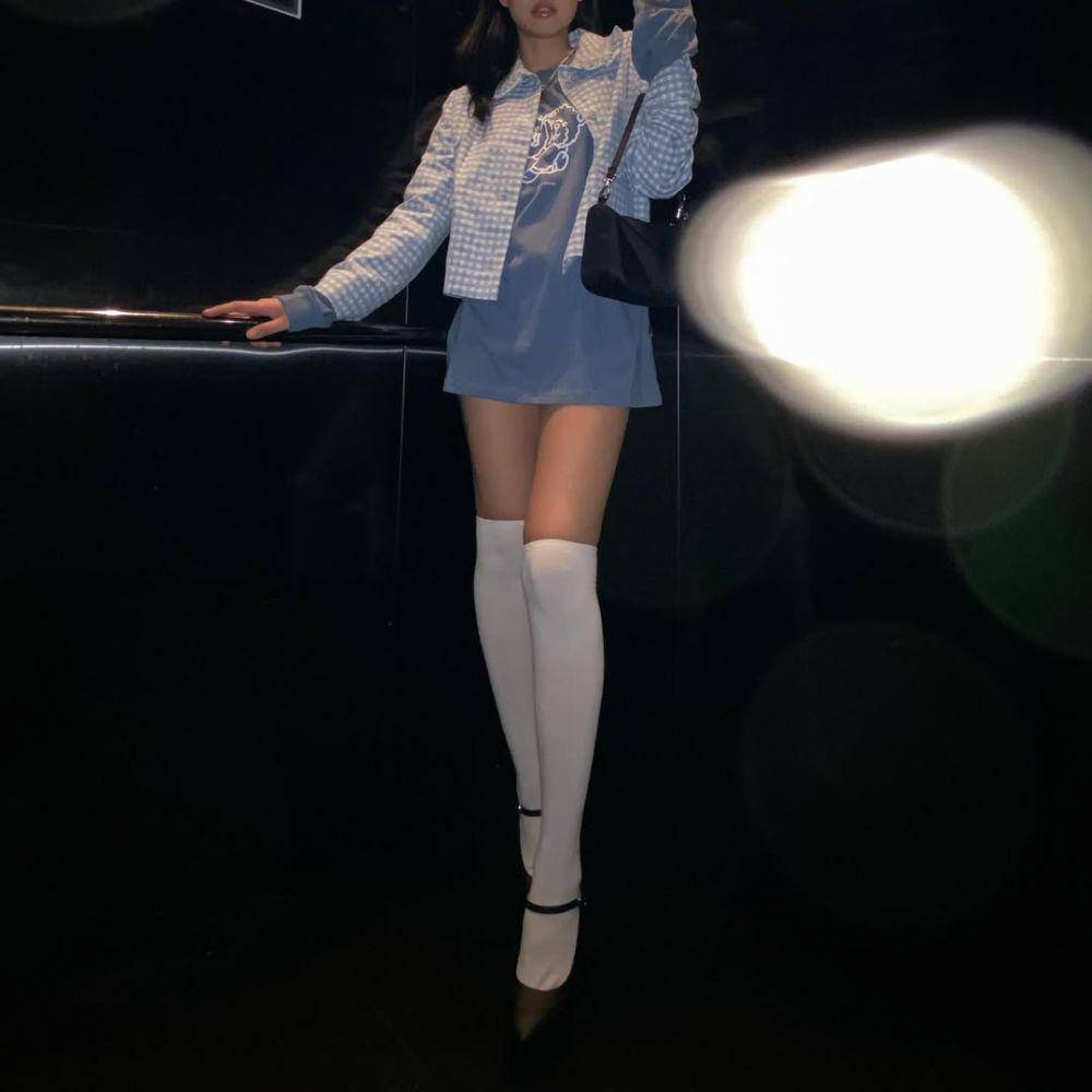 OOTD kece bertema biru ala Jennie BLACKPINK (instagram.com/jennierubyjane)