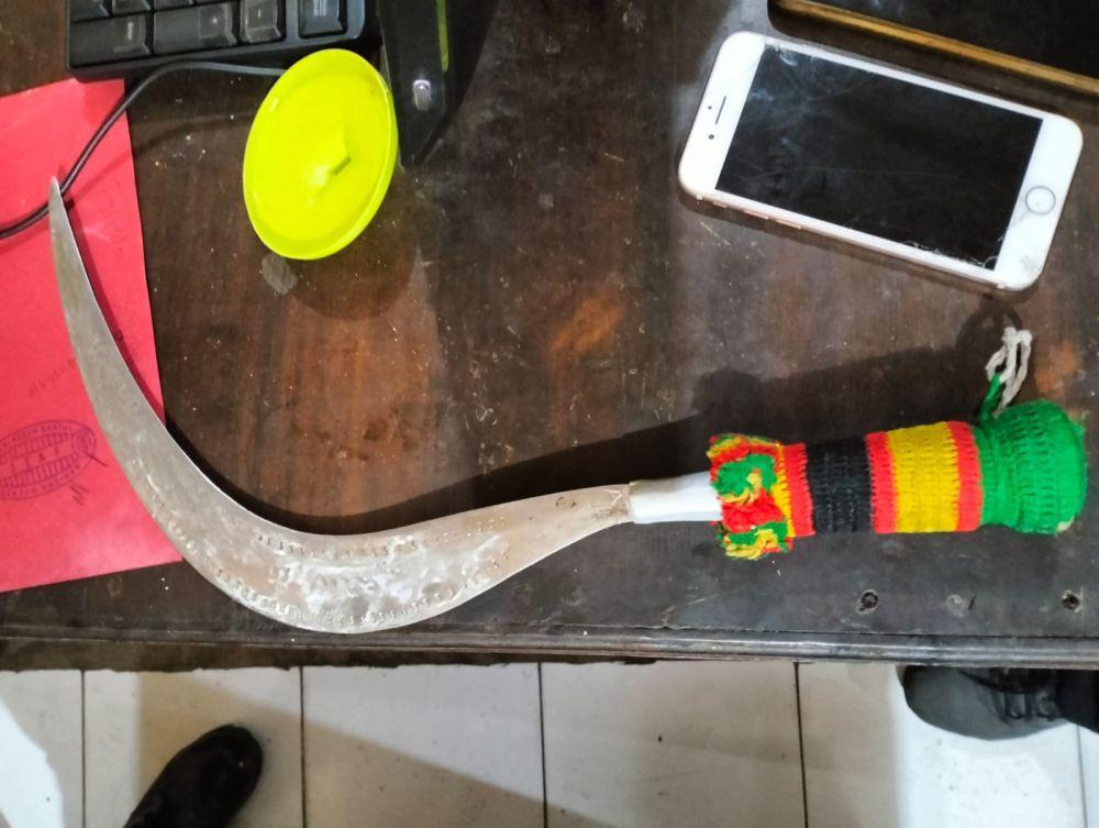Ditolong saat Jatuh, 2 Pelajar di Bantul Ketahuan Bawa Celurit