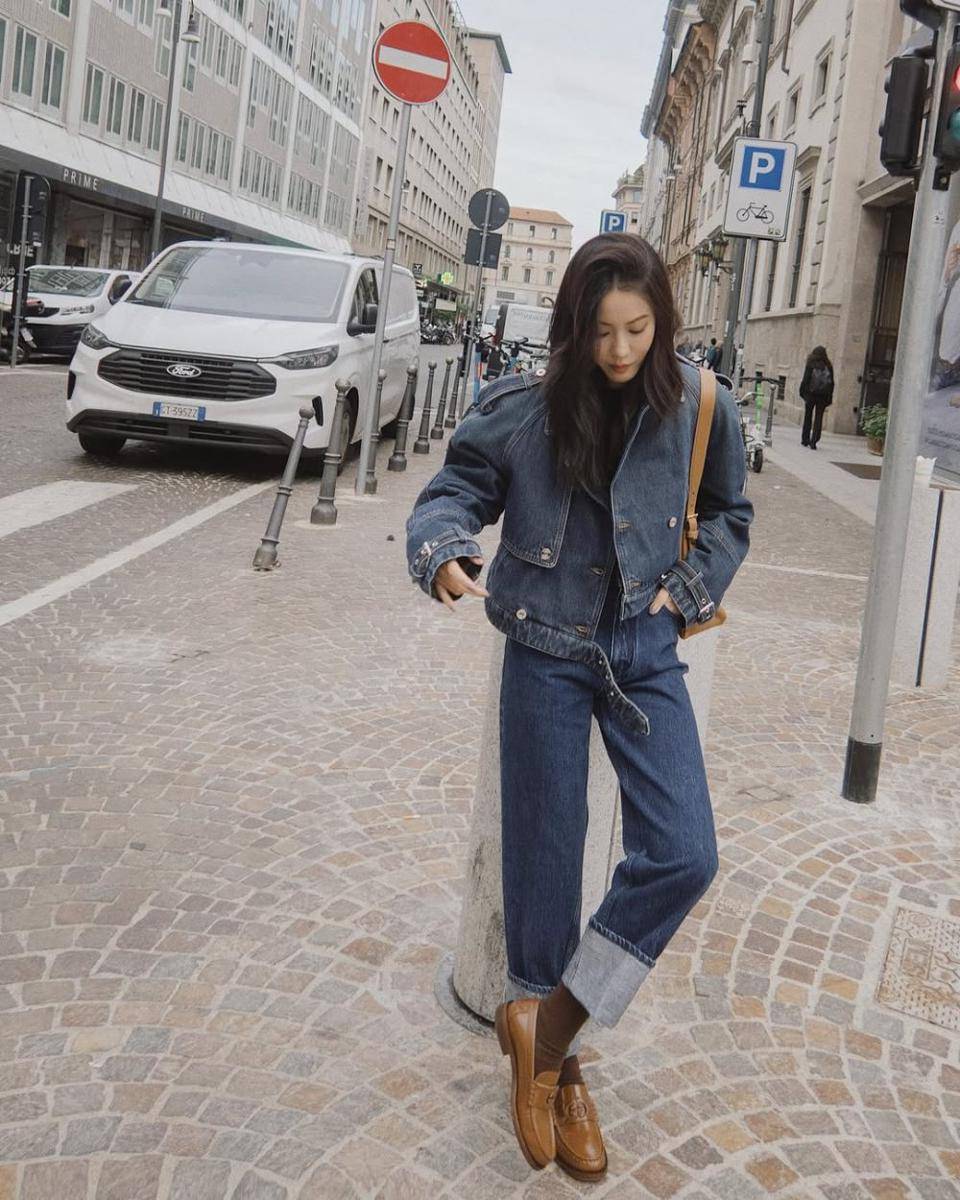 gaya denim on denim ala Jenny Tsang (instagram.com/tsangtastic)