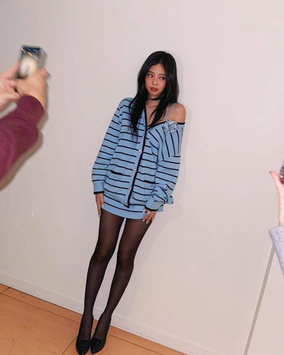 OOTD kece bertema biru ala Jennie BLACKPINK (instagram.com/jennierubyjane)