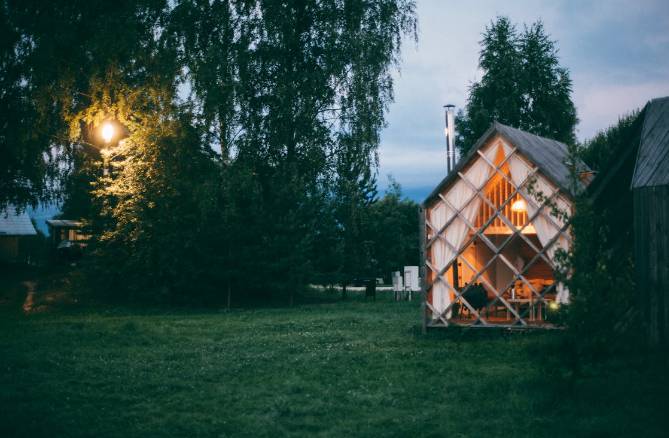 ilustrasi halaman rumah (pexels.com/orlovamaria)