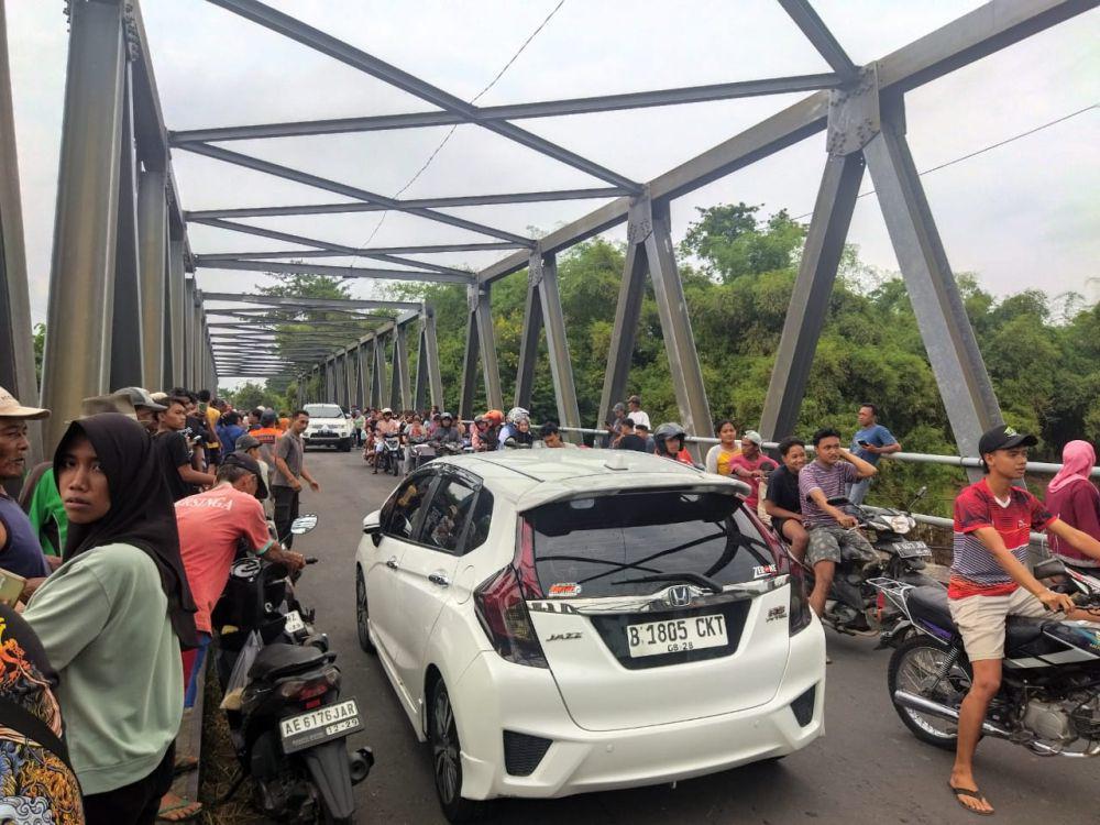 Heroik! Pemancing di Ngawi Coba Selamatkan Perempuan di Sungai
