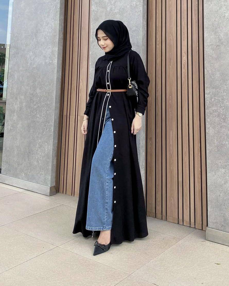 potret ide OOTD kasual feminin yang anggun dan elegan ala Syahna (instagram.com/syahnaqrt)