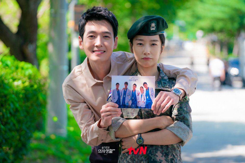 Still cut drama Korea Hospital Playlist 2 (Instagram.com/tvn_drama)
