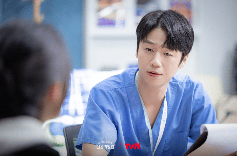 cuplikan drama Resident Playbook (dok. tvN/Resident Playbook)