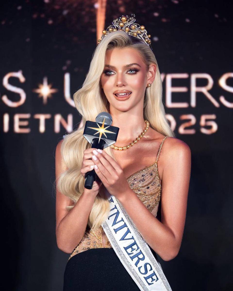 Potret Kunjungan Miss Universe 2024 Victoria Kjaer ke Vietnam (Instagram.com/missuniversevietnam.official)