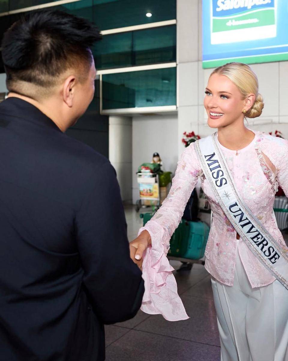 Potret Kunjungan Miss Universe 2024 Victoria Kjaer ke Vietnam (Instagram.com/missuniversevietnam.official)